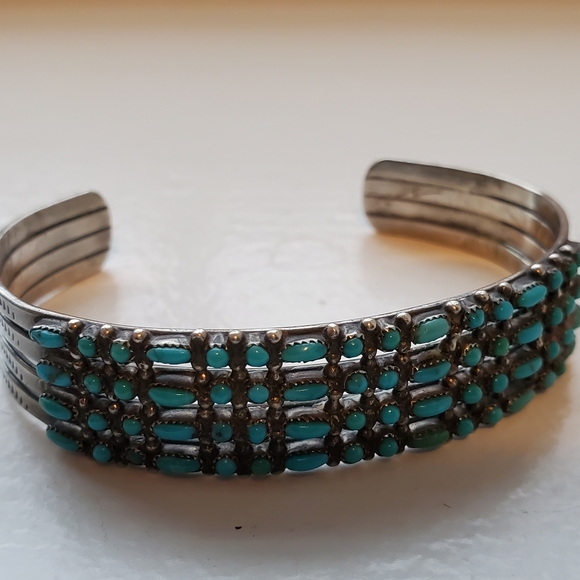 Vintage Zuni Native American Needlepoint Turquoise and Silver Cuff Bracelet - Picture 7 of 12